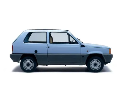 Fiat Panda: the utilitarian car that Giugiaro nicknamed “the fridge” turns  40 - Domus