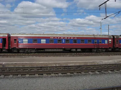 File:Фирменный поезд №15 16 \"Арктика\" на стоянке в городе Петрозаводск.jpg  - Wikimedia Commons