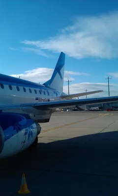 фюзеляж и крылья старого самолета Стоковое Фото - изображение насчитывающей  поцарапано, аэратора: 238452000