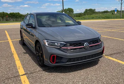 Volkswagen shows off 2016 Jetta GLI sedan