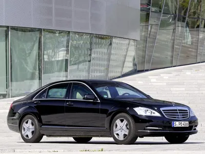 Аренда Mercedes-Benz W221 S-Class с водителем в Санкт-Петербурге