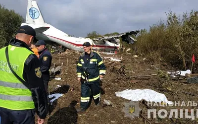 Опубликованы фото с места падения самолета в Балашове