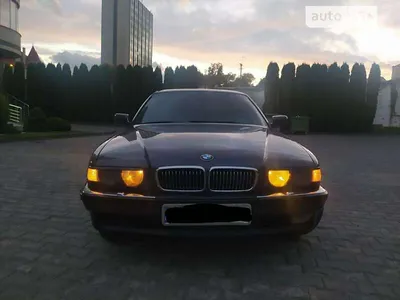 Удлиненная BMW 7-й серии 2000 года в безупречном состоянии - Zefirka