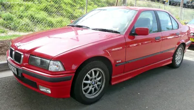 Файл:1991-1996 BMW 318i (E36) sedan (2011-04-02) 02.jpg — Википедия