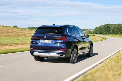Updated BMW X5 includes new plug-in hybrid version