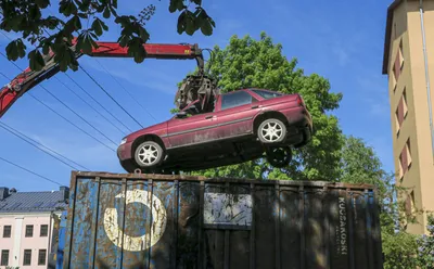 В Киеве подсчитают брошенные автомобили » Слово и Дело