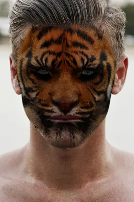 Фото человек тигр фотографии