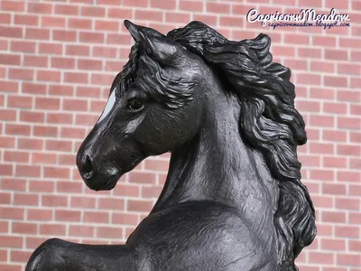 Завораживающий портрет черной лошади …» — создано в Шедевруме