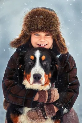 Очаровательные фотографии детей с собаками (34 фото)