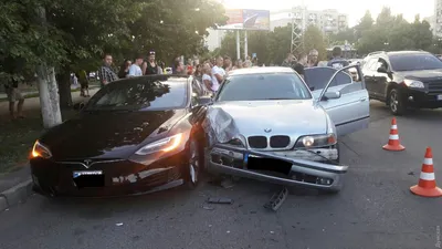 Лишенная прав владелица разбитого в хлам салатового BMW уже катается на  новом авто - Новости Тулы и области. Криминал - MySlo.ru