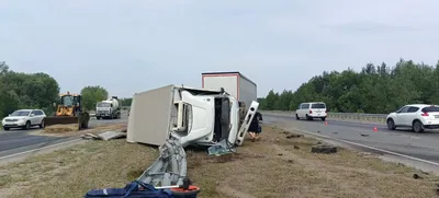В Краснодарском крае две женщины погибли в ДТП легковушки и грузовиков