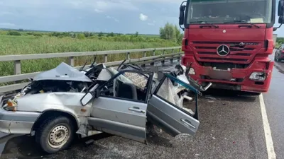 Один человек погиб и один пострадал при массовом ДТП с грузовиками под  Сызранью - Волга Ньюс