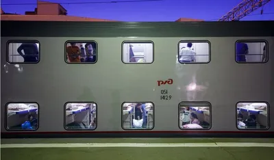 Тесно и на голове две шишки»: Пассажирка нового двухэтажного поезда РЖД  жалеет о потраченных деньгах | 06.04.2019 | Владивосток - БезФормата
