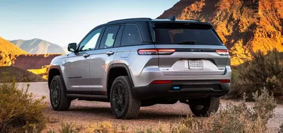 2024 Jeep® Grand Cherokee Images | Photo Gallery