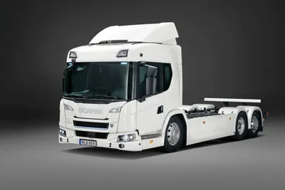 Scania начинает серийное производство гибридных и электрических грузовиков  — Авторевю