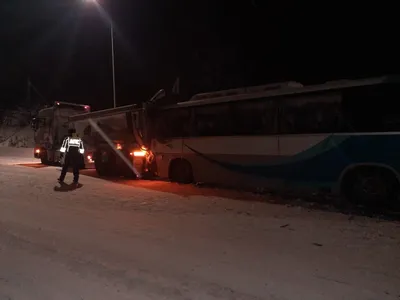 В Белебеевском районе автобус с пассажирами в условиях гололедицы чуть не  улетел в кювет