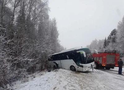 В Казахстане эвакуировали узбекистанцев из застрявшего на морозе автобуса