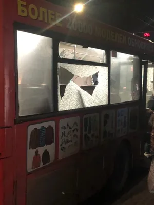 Откройте окна: высаживать людей из задымившего автобуса не хотел водитель  (ВИДЕО) — Новости Хабаровска