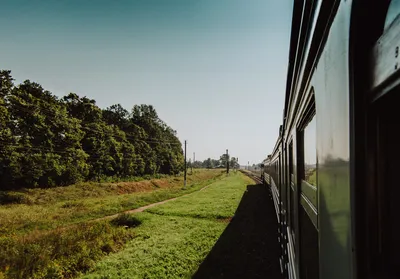 👑⭐Вид из окна поезда, красивый …» — создано в Шедевруме