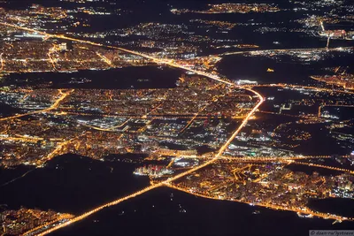 Ночную Москву сняли на видео из кабины пилота самолета - Мослента