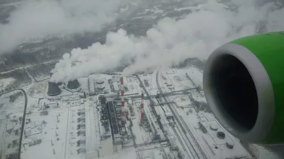 Деайсинг: как и зачем поливают самолеты зимой