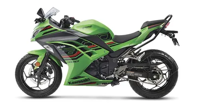 The Kawasaki ZX-10 was more sports-tourer than superbike | Hagerty UK