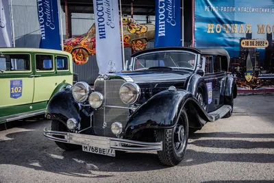 В Киеве прошла выставка старинных и эксклюзивных автомобилей (фото)