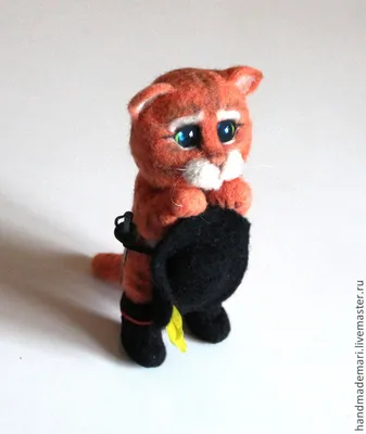 Кот рыжий из мультика про шрека, …» — создано в Шедевруме