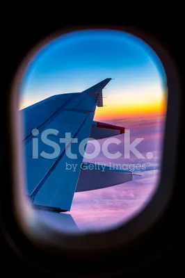 Крыло Самолета, Вид Из Окна. Фотография, картинки, изображения и  сток-фотография без роялти. Image 37720565