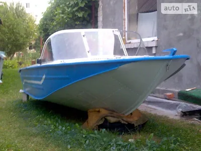 Продам лодку Днепр: 4 700 $ - Моторная лодка Днепр на Olx