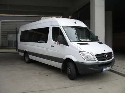 File:Bus Mercedes-Benz Sprinter.jpg - Wikimedia Commons