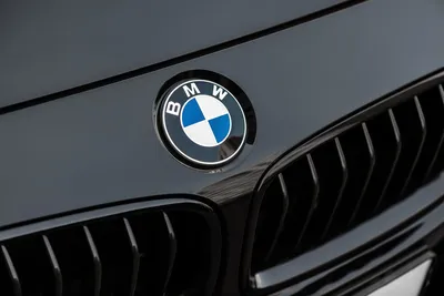 BMW хлопнула дверью: прекращает поставки машин в РФ и останавливает  производство - oboz.info