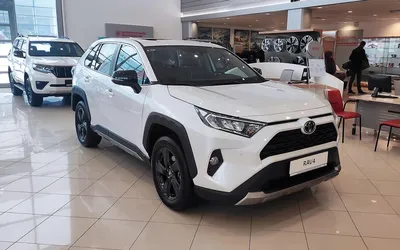 В России предлагают Toyota RAV4 китайской и питерской сборки, а также все  актуальные модели Toyota