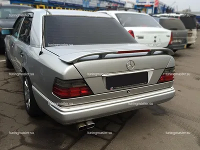 Mercedes-Benz W124 - комплексная перетяжка салона в кожу и алькантару.  Реставрация и установка нового комплекта колес.