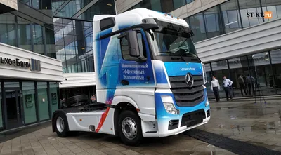 MERCEDES ACTROS 1824 *EURO 6* 4X2, 18 TONNE BOX – 2015 – HX64 DXA - Walker  Movements