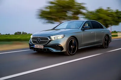 A bridge between tradition and digitalization: the new E-Class