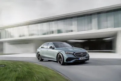 Review: The 2024 Mercedes E-Class Levels Up Connectivity and Comfort – Robb  Report