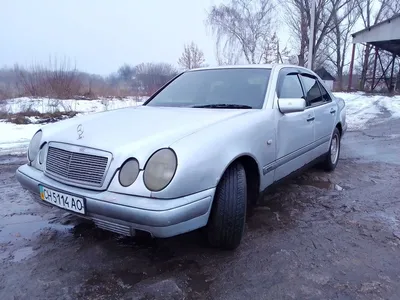 ⚠️ ПРОДАНО 🚗 Mercedes-Benz E-Class 📆 год: 1999 ✏️ Живой очкарик, объем  4.3 стоит газ. Комплектация Авангард в очень хорошем… | Instagram