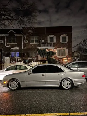 Pick of the Day: 2001 Mercedes-Benz E55 AMG, a stealthy fast sedan
