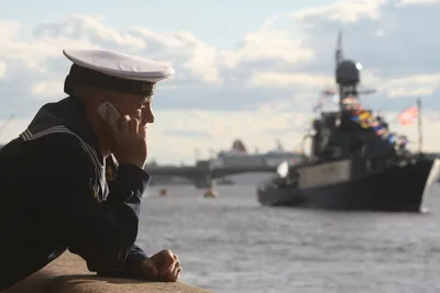 В США моряка обвинили в поджоге крупного десантного корабля - Российская  газета
