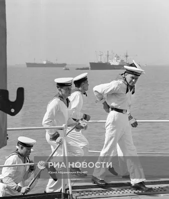 На кораблях ВМФ России будут служить только контрактники - Российская газета
