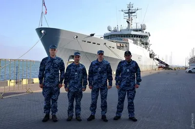 Автотор» поздравил боевой корабль МРК «Серпухов» с Днём поднятия флага