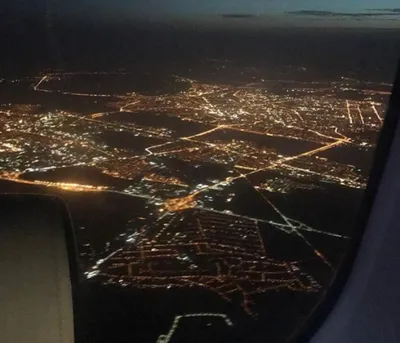 Ночная Москва из окна иллюминатора