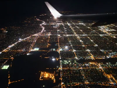 Из самолета ночью - фото и картинки на рабочий стол