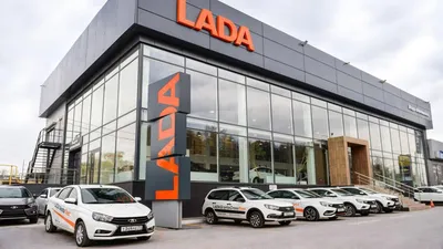 В Петербурге стартовали продажи новых автомобилей LADA Granta - Новости в  автосалоне Прагматика Россия