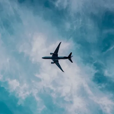 Когда стоишь за бортом самолета над облаками, а внизу уже падают люди |  IRADIMA Travel Team | Дзен