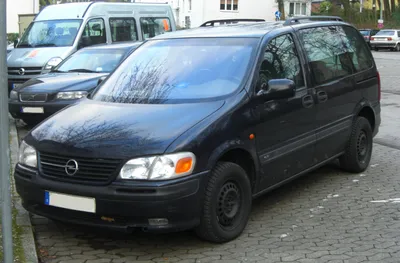 File:Opel Sintra GLS (1996–1999) front MJ.JPG - Wikimedia Commons
