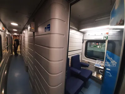 Внутри поезда в России стоковое фото. изображение насчитывающей место -  147165812