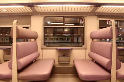 Эстетика поезда-призрака: стоят на путях вагоны, а внутри никого... | Пикабу