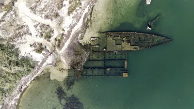 Делфи» притащили на «остров погибших кораблей» в Черноморском порту  (обновлено, фото, видео) | Новости Одессы